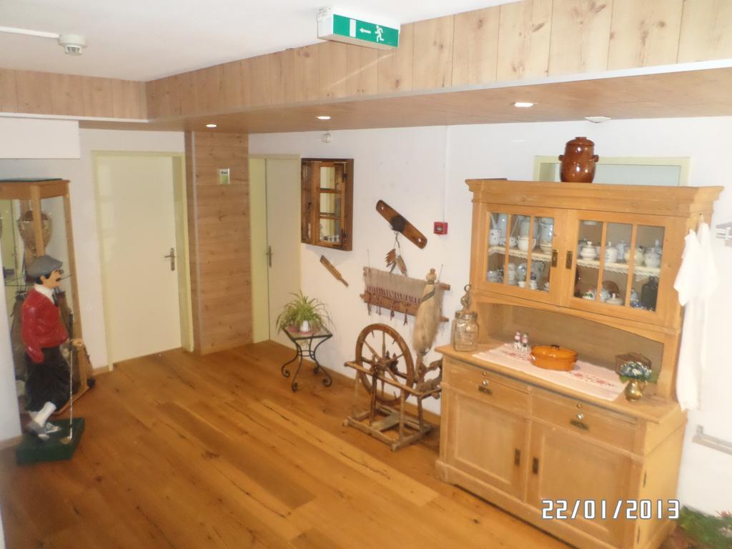 Hotel Mira セドルン エクステリア 写真